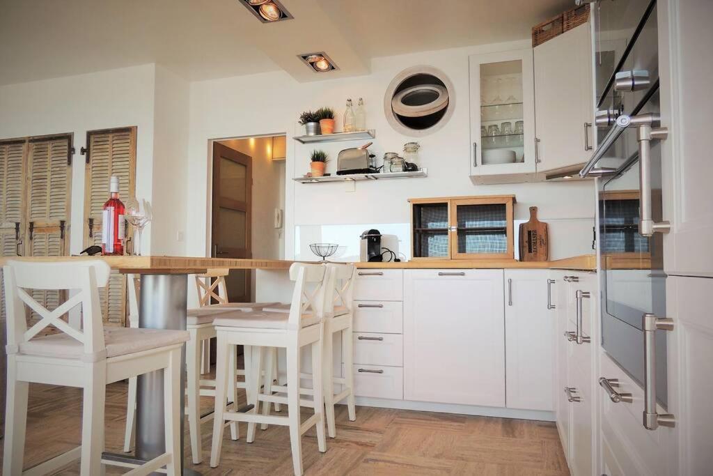 Emplacement Privilegie Pour Ce Bel Appartement Saint-Raphaël Eksteriør bilde